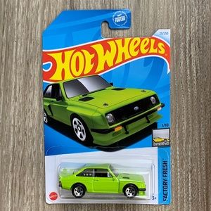 Hot Wheels Car Ford Escort RS2000  Green Factory Fresh Hotwheels 2024 Mattel New